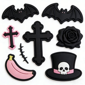 Direct Proven Maker Muestra Gratuita Parche de PVC Termoadhesivo de Cloruro de Polivinilo de Goma Blanda Lavable con Diseño 2D - Product Image 1