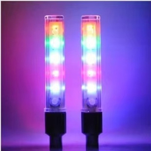 Lumières LED colorées pour valves de pneu de vélo, lampes de sécurité pour roues de vélo - Product Image 2