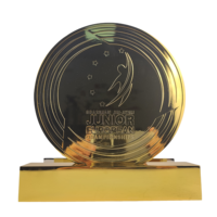 Trophée Abstrait Géométrique Sur Mesure Arabie Saoudite : Plaque Métallique de Luxe avec Finition Dorée pour Événements Sportifs 2026