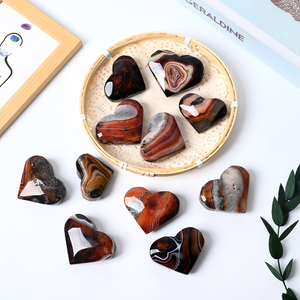 Cœurs en Sardonyx et Agate Rouge Dentelle Polie de Haute Qualité, Artisanat en Cristal Naturel pour la Décoration Intérieure - Product Image 5