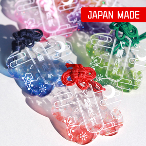 กลิตเตอร์กลีบดอกซากุระ โอมาโมริ ของนำโชค พวงกุญแจอะคริลิคใส - Product Image 1