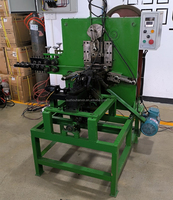 Machine de fabrication et de soudage de chaînes à maillons ovales en fil de fer en acier doux avec moteur de 1,5 kW 380 V à alimentation manuelle et pompe