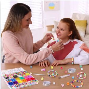 ชุดลูกปัดดินโพลิเมอร์และลูกปัดตัวอักษร 30 สี บรรจุในกล่องพลาสติก - Product Image 5