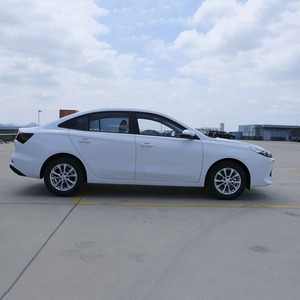 Roewe I5 2023รุ่นเกียร์ธรรมดา129hp 1.5L รถยนต์เบนซิน L4เบนซินเบนซิน1195กก. ควบคุมน้ำหนักรถซีดานมือสอง - Product Image 5