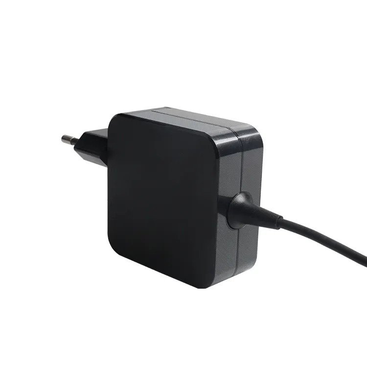 Productos de tendencia 2024 recién llegados 45W Cargador de computadora universal 19V 2.37A Adaptador de corriente CA Laptop