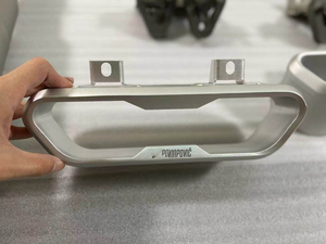 Échappement de performance en titane ultra-léger pour G-Wagon W464 W463A G63 AMG, double sortie latérale, silencieux style AK, Pop & Bangs - Product Image 2
