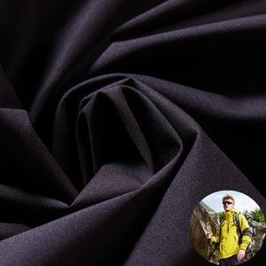 Tissu softshell durable, respirant, extensible dans les quatre sens, hydrofuge, en polyester, pour vêtements de montagne, provenant de Chine. - Product Image 1