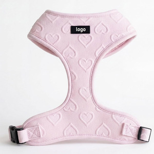Imbracatura per Cani Morbida, Imbottita e Senza Strappi |   Gilet leggero e traspirante a sgancio rapido con motivo a cuori, regolabile e sicuro - Product Image 1