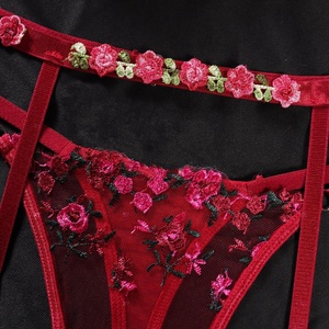 Set Lingerie Floreale Trasparente <span class=keywords><strong>Bordeaux</strong></span> Liscio e Sensuale con <span class=keywords><strong>Reggiseno</strong></span>, Perizoma e Anelli per le Gambe - Set Erotico Tre Pezzi - Product Image 4