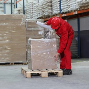Factory Price Stretch Wrap Roll Transparent Pallet Wrap Stretch Film <b>Plastic</b> <b>Shrink</b> Wrap Roll - Product Image 6