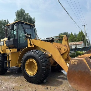 Chargeuse sur pneus CAT 950 jaune, équipement de construction d'occasion, vue de face - Product Image 2