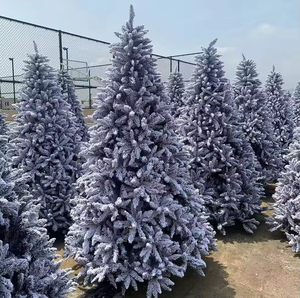 Arbres de Noël artificiels en PVC et PE de haute qualité de 6 pieds, 7 pieds, 7.5 pieds et 10 pieds Edelweiss à prix d'usine. - Product Image 5