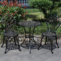 Ensemble de table et de chaises d'extérieur en aluminium moulé en trois pièces pour balcon, cour ou jardin, idéal pour les moments de détente et le thé