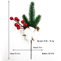 Bouquet de Décoration de Noël Artificielle : Branche de Pin à Aiguilles, Pomme de Pin, Baies Rouges et Flocons de Neige