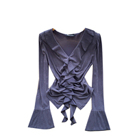 Chemise élégante pour femme à manches longues cloche, avec volants, ourlet asymétrique et coupe ajustée pour l'automne