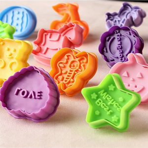 Family Baking Tools Custom Sugar Cake Decorating <strong>Heart</strong> <strong>Shape</strong> 3D Fondant Plunger PP Eco-Friendly 4-Piece Set Cookie <strong>Cutter</strong> - Product Image 1