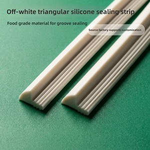 Bande d'étanchéité en caoutchouc silicone <span class=keywords><strong>de</strong></span> qualité alimentaire sur mesure, profil triangulaire <span class=keywords><strong>de</strong></span> précision, pour <span class=keywords><strong>joint</strong></span> <span class=keywords><strong>de</strong></span> <span class=keywords><strong>porte</strong></span>/fenêtre/réfrigérateur, extrudée - Product Image 5