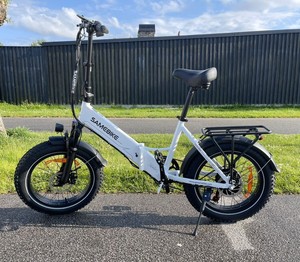 دراجة كهربائية SAMEBIKE قابلة للطي بإطارات عريضة 20 بوصة، 48 فولت 13 أمبير، تصميم عصري مع تقنية NFC، متوفرة في مستودعات المملكة المتحدة - Product Image 3