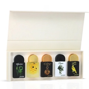 Al por Mayor, Ibraheem AL Qurashi, Set <span class=keywords><strong>de</strong></span> Regalo con 5 Mini Perfumes en Spray <span class=keywords><strong>de</strong></span> 20 ml, Fragancia Floral Amaderada <span class=keywords><strong>de</strong></span> Rosa <span class=keywords><strong>de</strong></span> Larga Duración para Hombre - Product Image 1