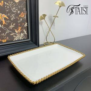 RP023-<span class=keywords><strong>14</strong></span> piring pesta pernikahan elegan dapat digunakan kembali <span class=keywords><strong>14</strong></span> inci piring makan keramik putih persegi panjang dengan pelek manik-manik emas - Product Image 3