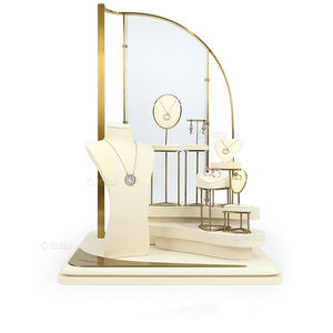 Exhibiciones de joyería de estilo caliente para ferias comerciales Conjunto de exhibición de joyería de microfibra personalizado Soporte de joyería marrón - Product Image 3