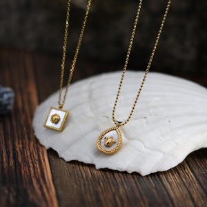 Elegante Collar Retro de Acero Inoxidable Chapado en Oro de 18K para Mujer, con Diseño de Gota de Agua, Corona, Cuadrado, Rosa, Concha Blanca, Regalo de Compromiso - Product Image 5