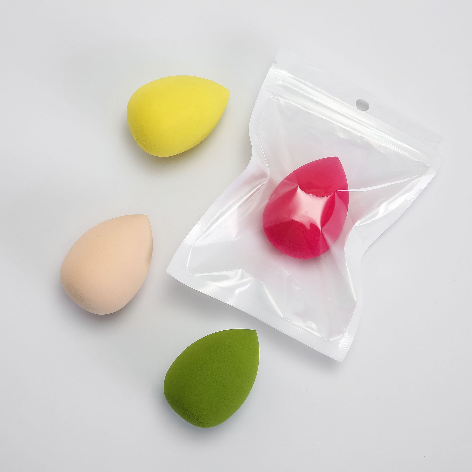 8 éponges avec sac transparent