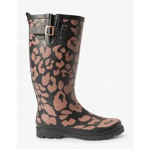 Welly Printed Regens tiefel Anti-Rutsch Wasserdicht Hot Sale Custom Adult Damen Seitens chnalle Frauen Regens tiefel Baumwoll stoff Gummi - Product Image 2
