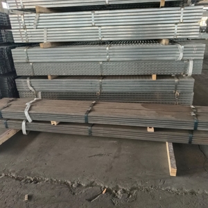 Bandejas para Cables Personalizadas de Acero Galvanizado 40x40, Corte, Doblado y Soldadura de Ángulos Ranurados, Cumple con ISO ANSI - Product Image 5