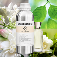 Parfums, senteurs et huiles corporelles de qualité supérieure à prix de gros - Huile de parfum, huile pour bougies, huile pour la fabrication de savons en vrac - Usine