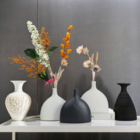 Vase en céramique nordique moderne glaçure givrée conception en porcelaine givrée style artificiel rustique traditionnel décoration de la maison utilisation de bureau