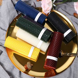 Candele a pilastro in cera d'api - Formato piccolo 5 cm x 5 cm Candele in pura cera d'api per decorazioni domestiche, sane e naturali, fatte a mano - Product Image 3