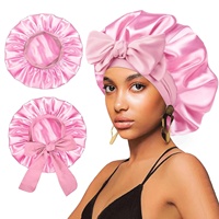 Vente en gros d'accessoires pour cheveux avec logo personnalisé grand chapeau de sommeil chaud casquette de style bonnets en satin massif avec cravate bonnet de créateur pour femmes