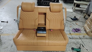 รถตู้แคมป์ปิ้งเคลื่อนที่ YLA พวงมาลัยขวา พร้อมบันได โซฟาเบดปรับนอนได้ ชุดอุปกรณ์ครบครัน โคมไฟหรูหราแบบสัมผัส รุ่น Sprinter - Product Image 4