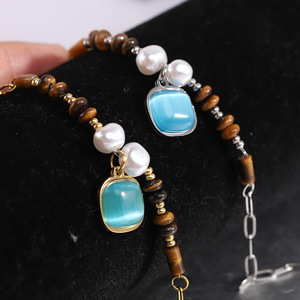 Pulsera de Moda con Cuentas de 12 mm, Cuadradas, de Turquesa, Ojo de Tigre y Perla, Cadena Dorada, Regalo para Mujer - Product Image 4