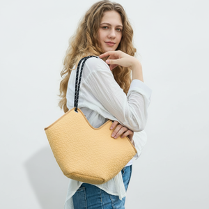 Bolsa de Neopreno Resistente Personalizada de Fábrica, Bolso de Mano Ligero Resistente al Agua para la Playa y el Gimnasio - Product Image 1