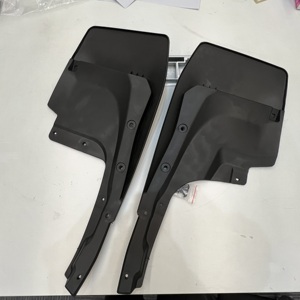 Guardabarros para Lexus LX570 2016-2024, Par Trasero, Plástico Negro, Deflectores para Auto - Product Image 2