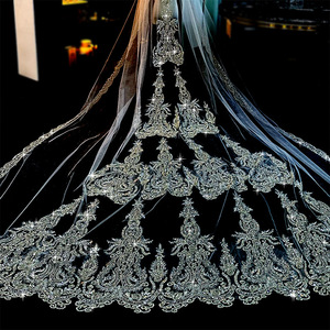 Velo da sposa lungo in pizzo con perline di paillettes di cristallo lungo di lusso romantico - Product Image 4