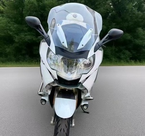 La <span class=keywords><strong>moto</strong></span> haute performance est équipée d'un moteur six cylindres en parallèle refroidi par liquide de 1649 cm³ pour la conduite en ville et sur autoroute - Product Image 4