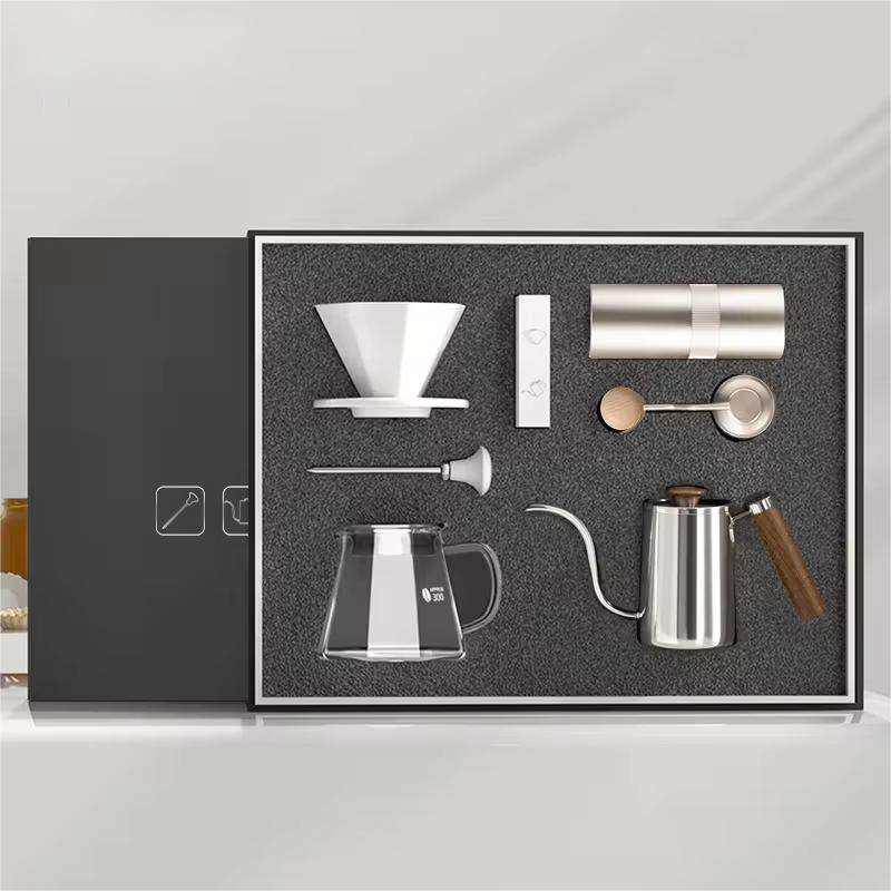 สีเทาเงิน