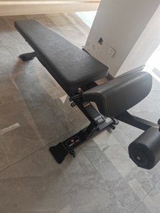 <span class=keywords><strong>Banc</strong></span> <span class=keywords><strong>de</strong></span> <span class=keywords><strong>musculation</strong></span> inclinable et déclinable en acier réglable, pliable, moderne, pour équipement <span class=keywords><strong>de</strong></span> fitness, avec système <span class=keywords><strong>de</strong></span> traction par câble et support pour haltères - Product Image 6