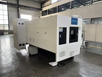 Tour CNC à section centrale à rouleaux de serrage à faible bruit et haute efficacité pour la correction de la concentricité et le tournage de rouleaux en acier