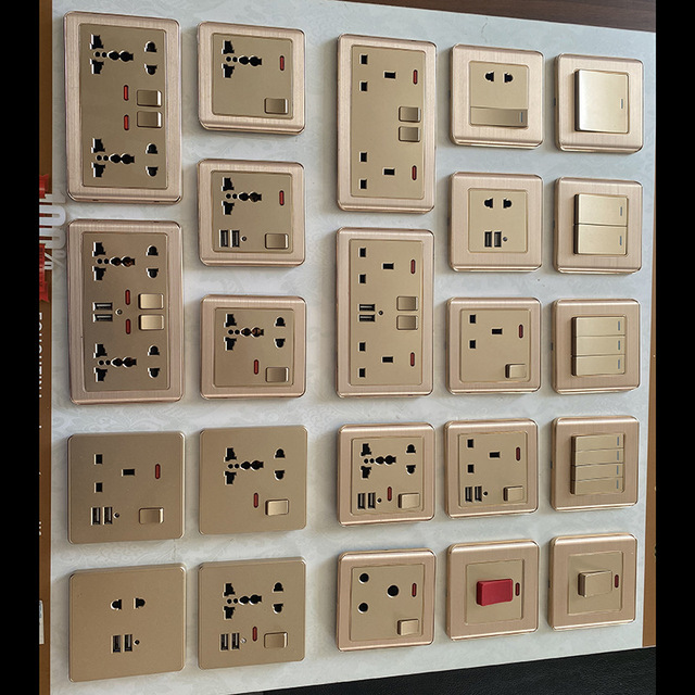 AGUX Modern Style 10A ABS Waterproof 110-220V Power Strip Socket with 2 USB-A and 2 Type-C Ports IP44 for Smart App