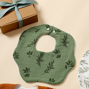 Babero de Bebé de una Pieza de 24x25cm, 6 Capas de Muselina de Algodón, Suave y Absorbente, Diseño de Bandana con Forma de Pétalo y Patrón de Plantas - Product Image 4