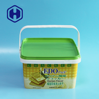 Boîte d'emballage IML de luxe décorative en plastique recyclable sans BPA pour biscuits de Noël, crackers, hamburgers et nouilles