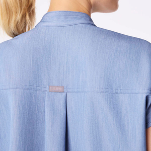 <span class=keywords><strong>Tenue</strong></span> Médicale Personnalisée pour <span class=keywords><strong>Femme</strong></span> avec Logo – Blouse et Pantalon en Spandex pour Hôpital, Vêtements <span class=keywords><strong>de</strong></span> <span class=keywords><strong>Travail</strong></span> pour Infirmières, Esthéticiennes et Futures Mamans – Gris – Tissu Tissé pour Salons - Product Image 5