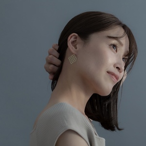 สติ๊กเกอร์ติดตัวถังรถยนต์ลายดาวสี่เหลี่ยมคุณภาพสูง 30 ชิ้น 3 แผ่น แผ่นละ 10 ชิ้น - Product Image 3