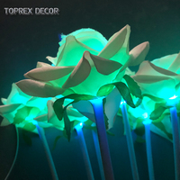 Décoration de mariage ramadan support de fleurs en plastique vert led PU rose avec tige unique grand pvc installation de roses lumineuses