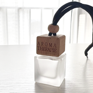 Juego de botellas de aceite esencial de vidrio coloreado de 8ml y 10ml, ambientador de ventilación de coche recargable y difusor de Perfume para el hogar con decoración colgante - Product Image 6