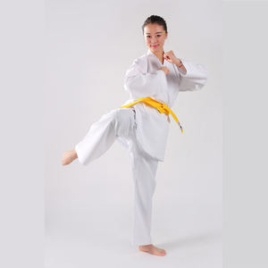 100% Kyokushinkai Karate <span class=keywords><strong>Dogi</strong></span> Dobok Kimono in tessuto Kimono Gi uniforme da Karate in tessuto con colori vivaci fabbricati abbigliamento per arti marziali - Product Image 2